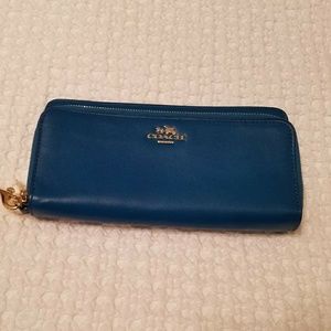 Coach wristlet New